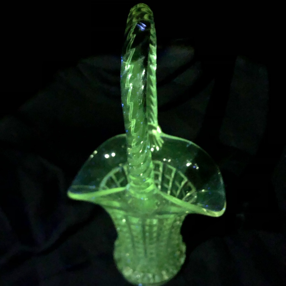Vtg Manganese Glass Basket
